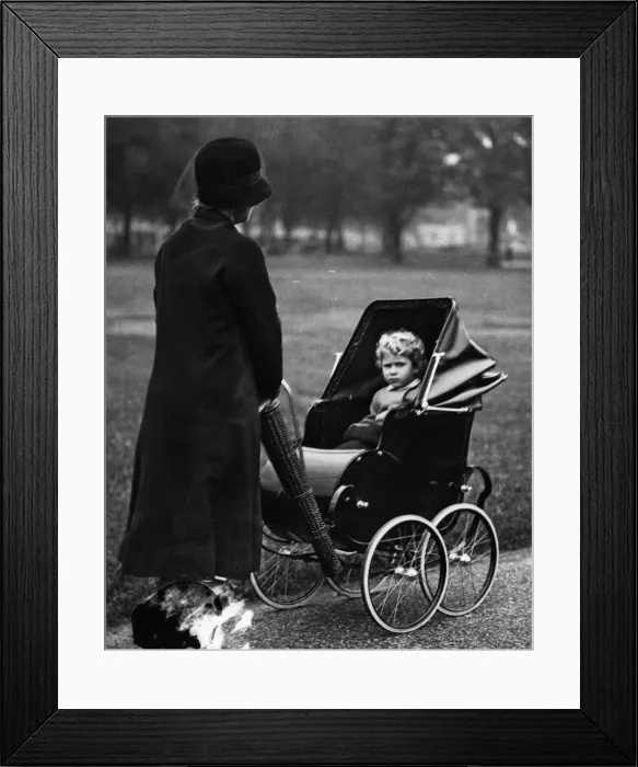 Framed Print : Queen Elizabeth in her pram aged three Framed Print : Queen Elizabeth in her pram aged three