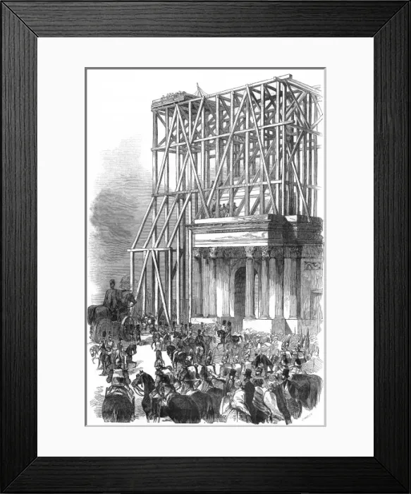 Framed Print : Arrival of the Wellington statue at Hyde Park Corner