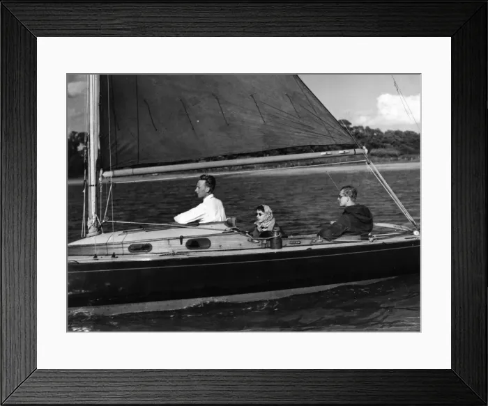 Framed Print : Queen Elizabeth II and Prince Philip sailing