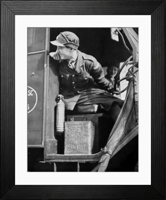 Framed Print : Women transport drivers, World War Two, 1939 Framed Print : Women transport drivers, World War Two, 1939