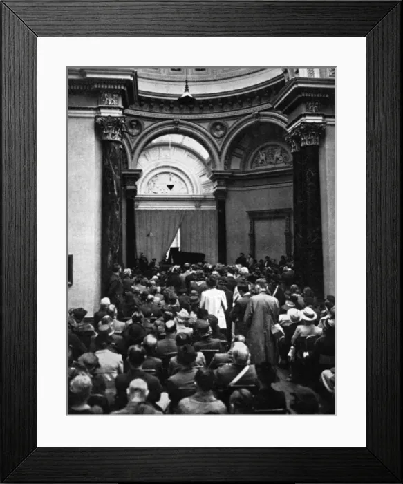Framed Print : National Gallery daytime concerts during WWII, 1939