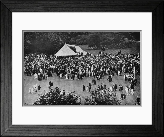 Framed Print : Garden Party at Buckingham Palace, 1927 Framed Print : Garden Party at Buckingham Palace, 1927