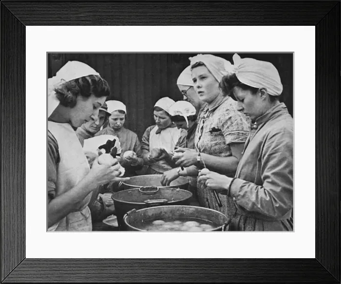 Framed Print : ATS women learning to cook, 1939 Framed Print : ATS women learning to cook, 1939