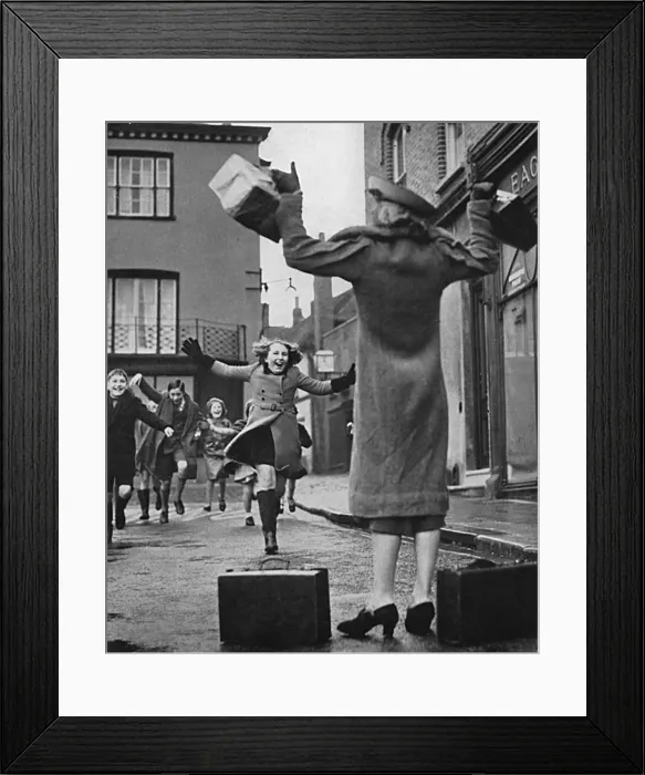 Framed Print : Parents visit evacuated children, WWII Framed Print : Parents visit evacuated children, WWII