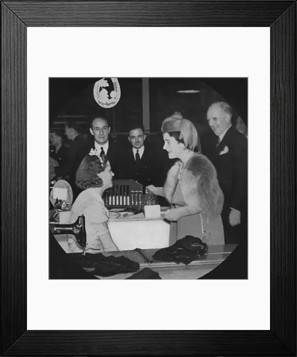 Framed Print : Queen Elizabeth meets a bride-to-be, WWII Framed Print : Queen Elizabeth meets a bride-to-be, WWII