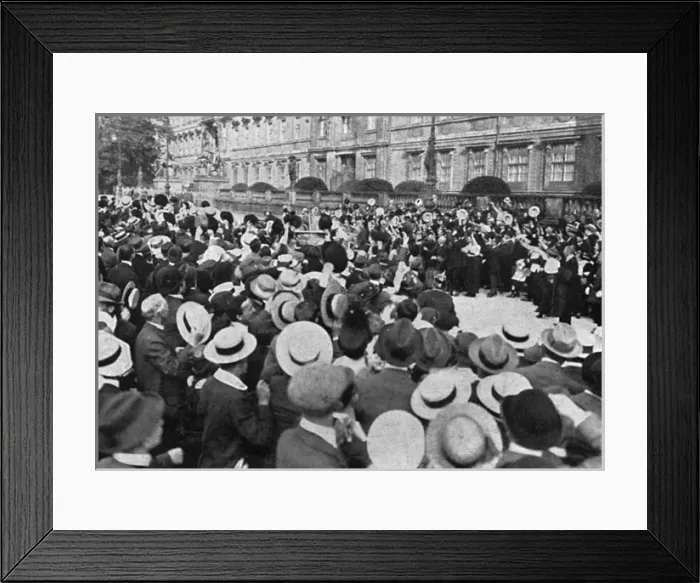 Framed Print : Crown Prince Wilhelm cheered