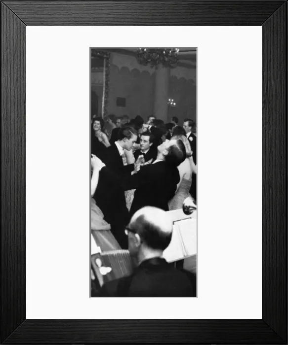 Framed Print : Dancing to Tommy Kinsmans band at Quaglino s Framed Print : Dancing to Tommy Kinsmans band at Quaglino s