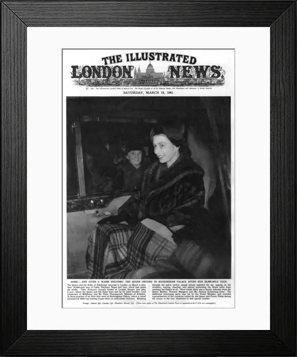Framed Print : The Queen arriving home after a royal tour Framed Print : The Queen arriving home after a royal tour