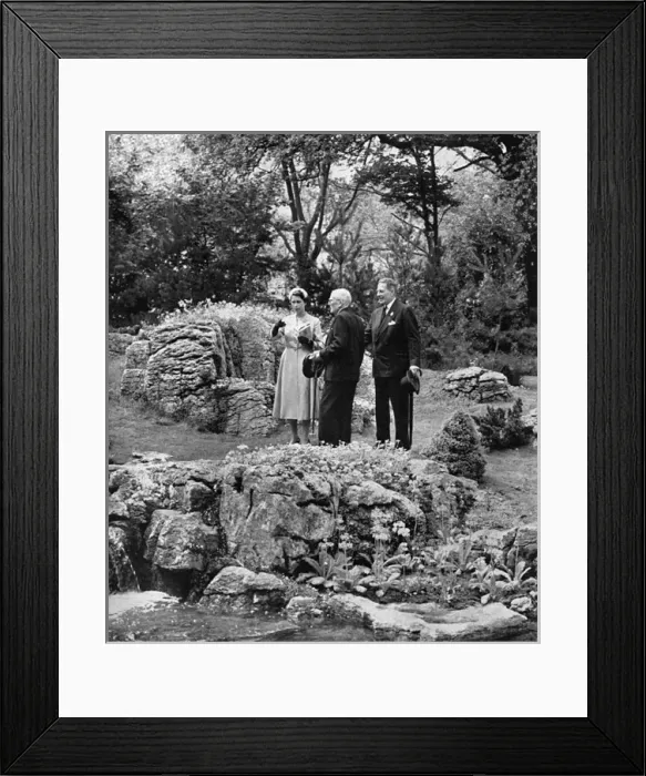 Framed Print : Queen Elizabeth II at Chelsea Flower Show Framed Print : Queen Elizabeth II at Chelsea Flower Show