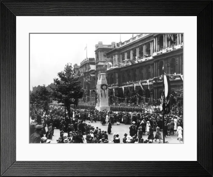 Framed Print : Peace Day celebrations in London 1919 Framed Print : Peace Day celebrations in London 1919