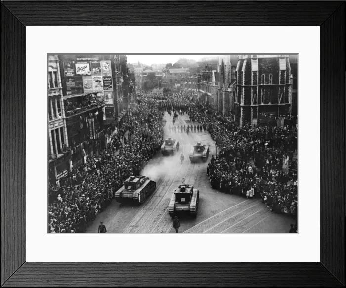 Framed Print : Peace Day procession, 19th July 1919 Framed Print : Peace Day procession, 19th July 1919