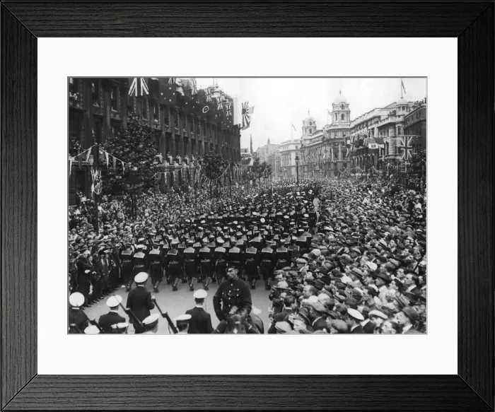 Framed Print : Peace Procession, 19th July 1919 Framed Print : Peace Procession, 19th July 1919