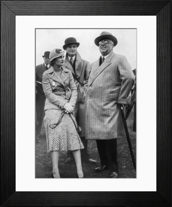 Framed Print : The Aga Khan with Margaret Whigham & Mr Waddington Framed Print : The Aga Khan with Margaret Whigham & Mr Waddington