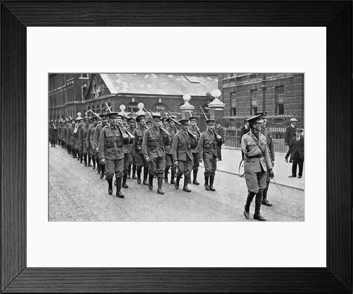 Framed Print : Grenadier Guards in London 1914