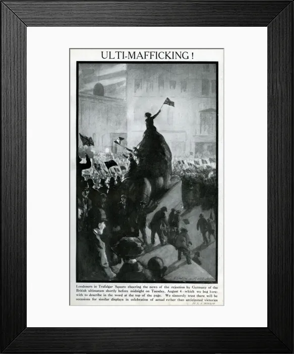 Framed Print : Londoners in Trafalgar Square on outbreak of WW1 Framed Print : Londoners in Trafalgar Square on outbreak of WW1