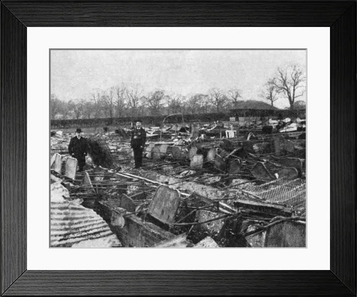 Framed Print : Middlesex Pauper Lunatic Asylum fire, 1903 Framed Print : Middlesex Pauper Lunatic Asylum fire, 1903