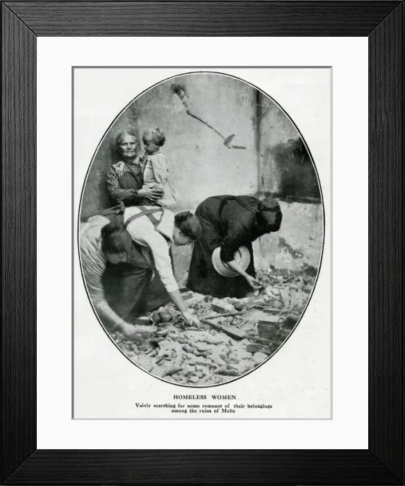 Framed Print : Homeless women at Melle, Belgium, WW1 Framed Print : Homeless women at Melle, Belgium, WW1
