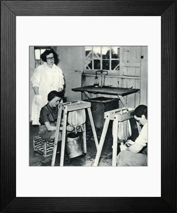 Framed Print : Land girls in training 1939