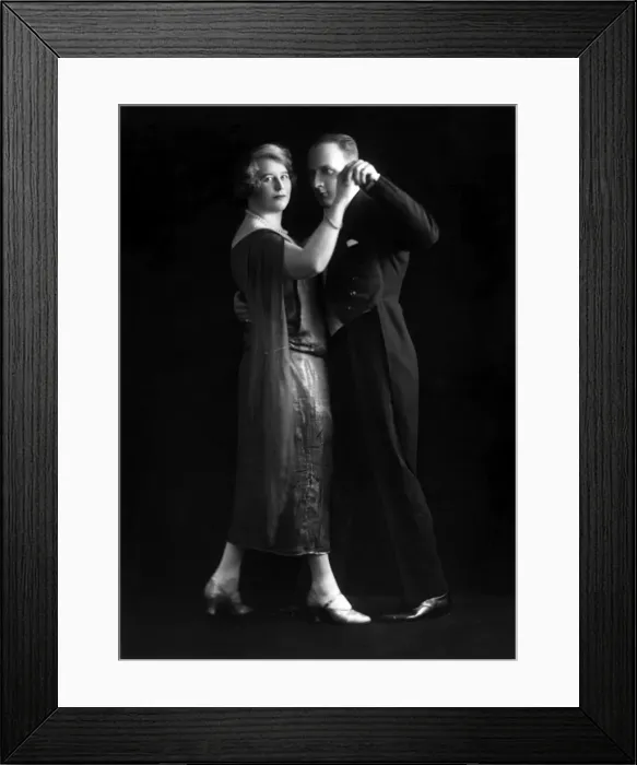 Framed Print : Couple dancing