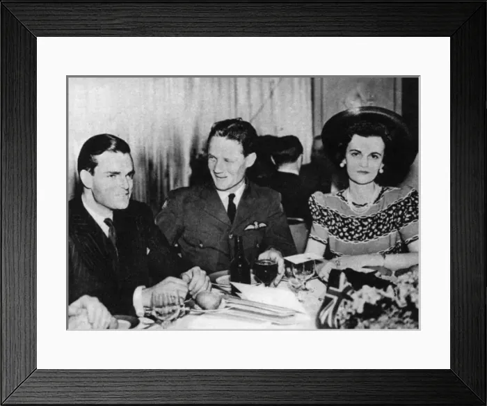 Framed Print : Mr & Mrs Charles Sweeny at the Dorchester Framed Print : Mr & Mrs Charles Sweeny at the Dorchester