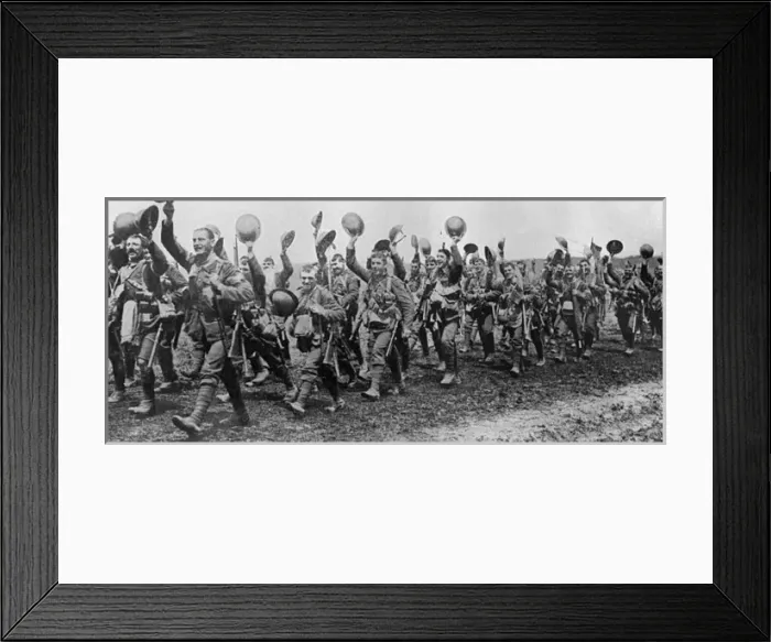 Framed Print : First day of the Somme - Worcesters off to battle Framed Print : First day of the Somme - Worcesters off to battle