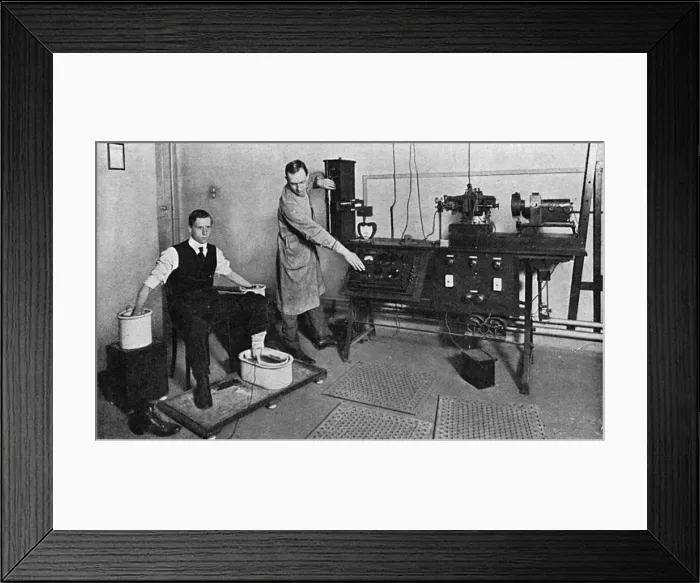 Framed Print : Recruit undergoing heart tests, WW1 Framed Print : Recruit undergoing heart tests, WW1