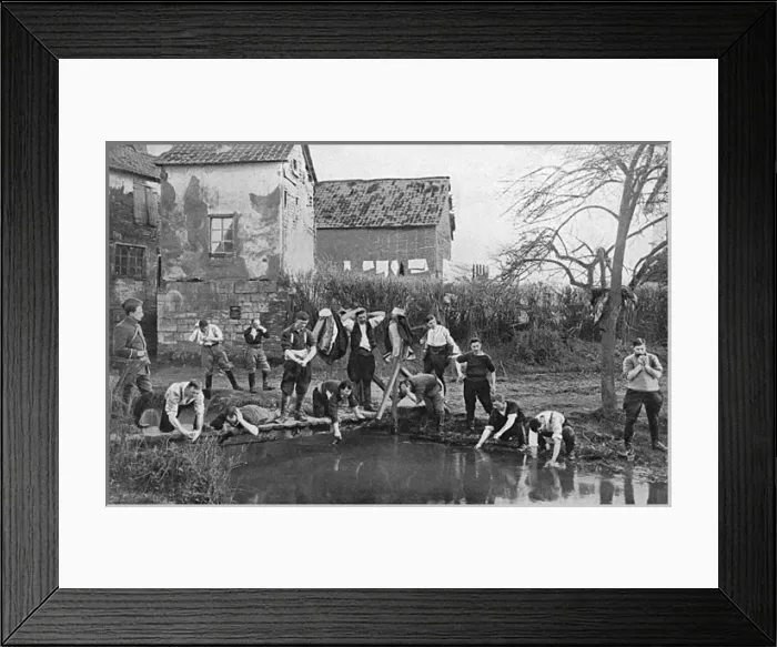 Framed Print : French soldiers washing at a pond, WW1 Framed Print : French soldiers washing at a pond, WW1