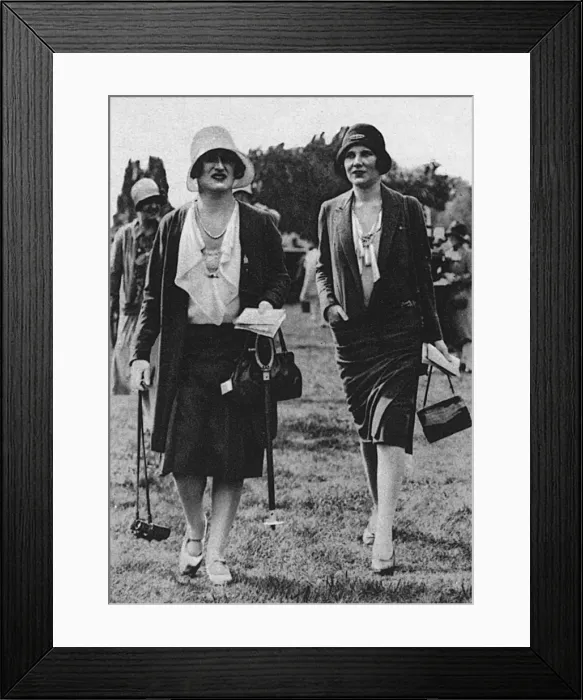 Framed Print : Lady Eveyln Beauchamp and the Countess of Carnarvon, 1929 Framed Print : Lady Eveyln Beauchamp and the Countess of Carnarvon, 1929