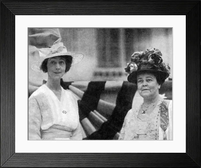 Framed Print : Duchess of Marlborough & Mrs Belmont Framed Print : Duchess of Marlborough & Mrs Belmont