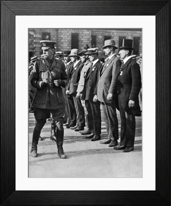 Framed Print : Colonial volunteers inspected by Major-General Bethune, WW1 Framed Print : Colonial volunteers inspected by Major-General Bethune, WW1