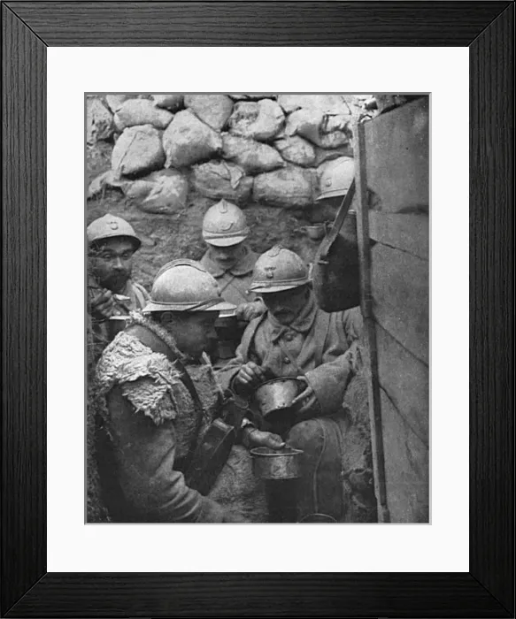 Framed Print : French soldiers eating in the trenches during World War I Framed Print : French soldiers eating in the trenches during World War I