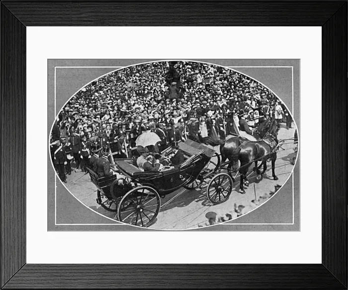 Framed Print : King and Queen in Hull Framed Print : King and Queen in Hull
