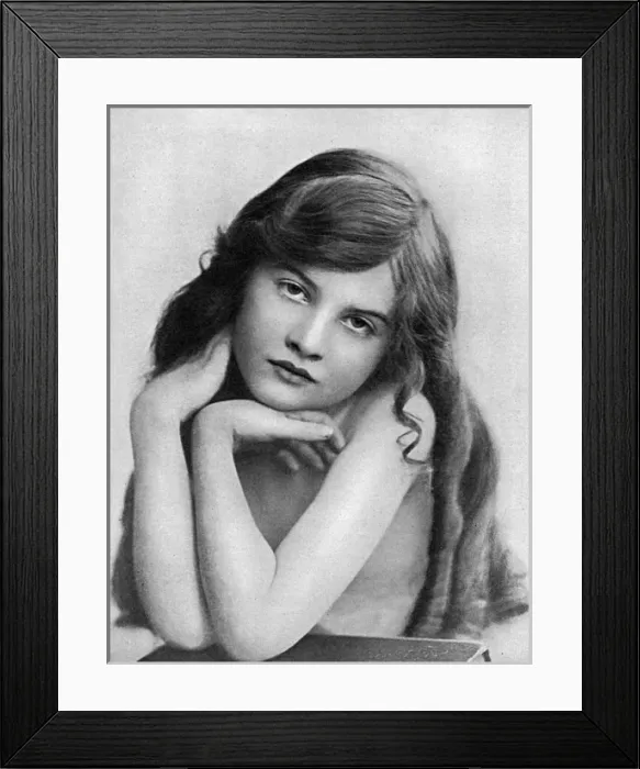 Framed Print : Estelle Dudley, child actress Framed Print : Estelle Dudley, child actress