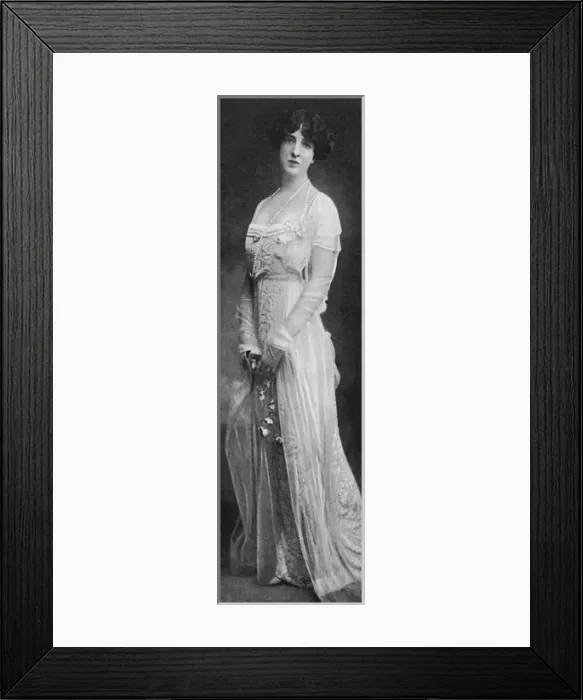 Framed Print : Mrs Harry Payne Whitney