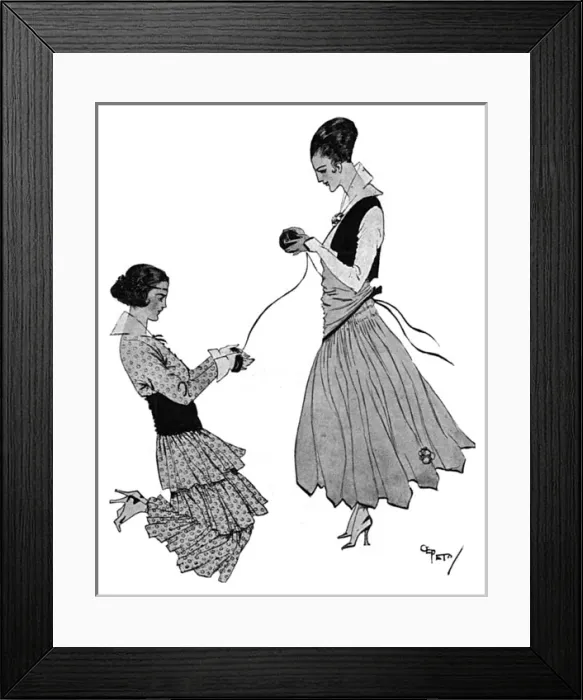 Framed Print : Knitting women, WW1 Framed Print : Knitting women, WW1