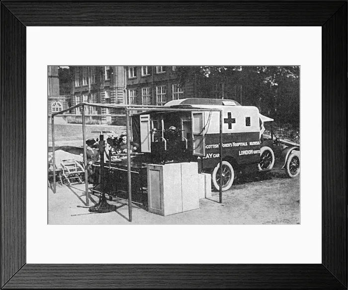 Framed Print : Travelling X-ray car, WW1 Framed Print : Travelling X-ray car, WW1
