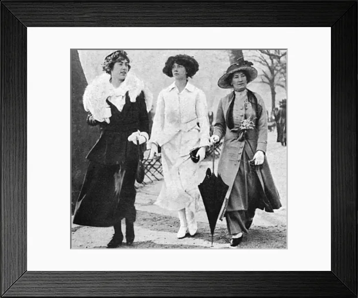 Framed Print : The Duchess of Buccleuch with daughters, 1917 Framed Print : The Duchess of Buccleuch with daughters, 1917
