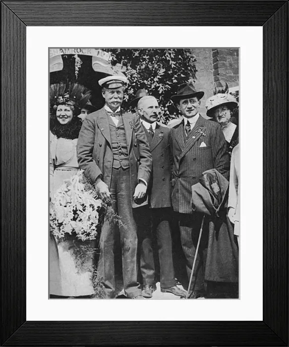 Framed Print : Thomas Lipton launches Shamrock IV, 1914 Framed Print : Thomas Lipton launches Shamrock IV, 1914