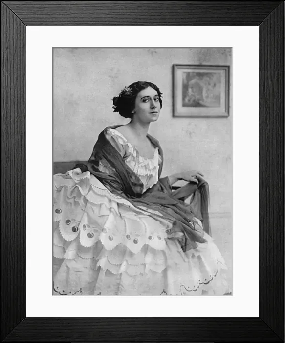 Framed Print : Tamara Karsavina (1885 - 1978) Framed Print : Tamara Karsavina (1885 - 1978)