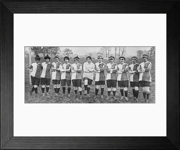 Framed Print : Sterling Ladies munition workers football team, WW1 Framed Print : Sterling Ladies munition workers football team, WW1