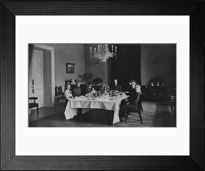 Framed Print : King & Queen of Greece & children Framed Print : King & Queen of Greece & children