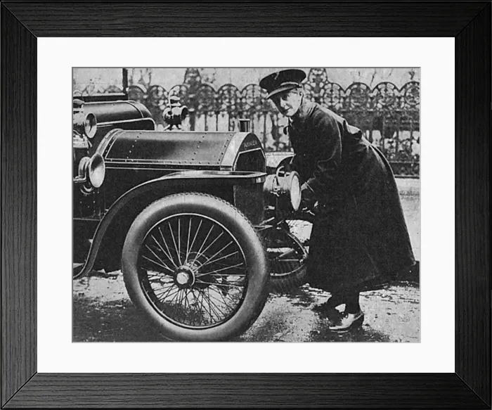 Framed Print : Lloyd Georges lady chauffeur Framed Print : Lloyd Georges lady chauffeur