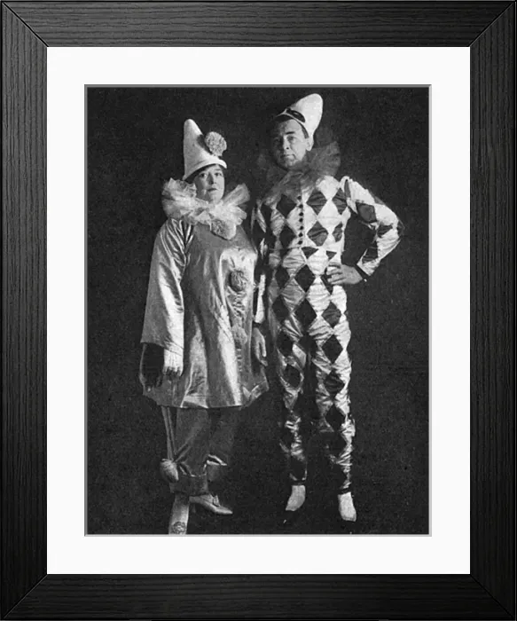 Framed Print : James Montgomery Flagg and wife Framed Print : James Montgomery Flagg and wife