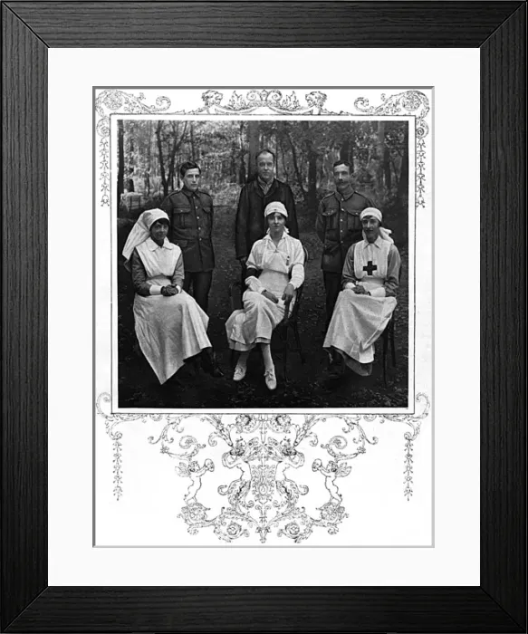 Framed Print : Duchess of Westminster with her hospital staff, WW1 Framed Print : Duchess of Westminster with her hospital staff, WW1