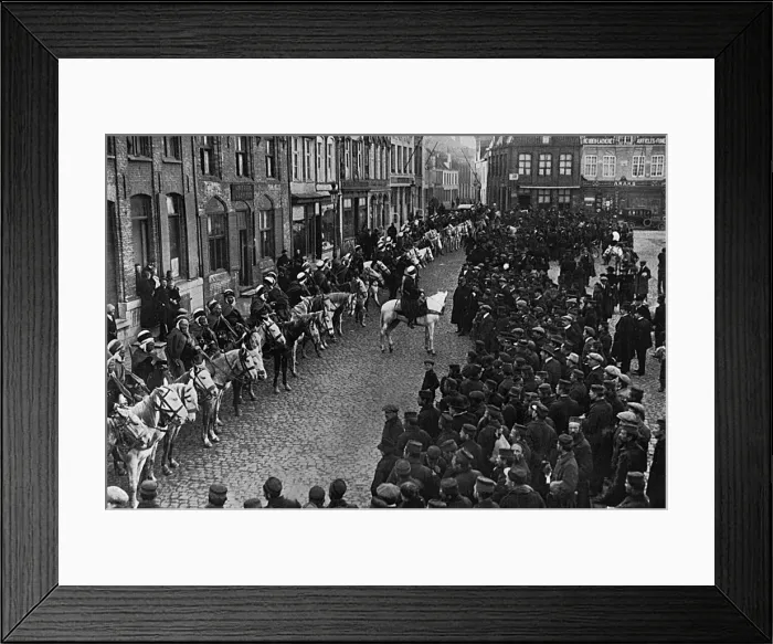 Framed Print : Algerian cavalry in West Flanders, 1914 Framed Print : Algerian cavalry in West Flanders, 1914