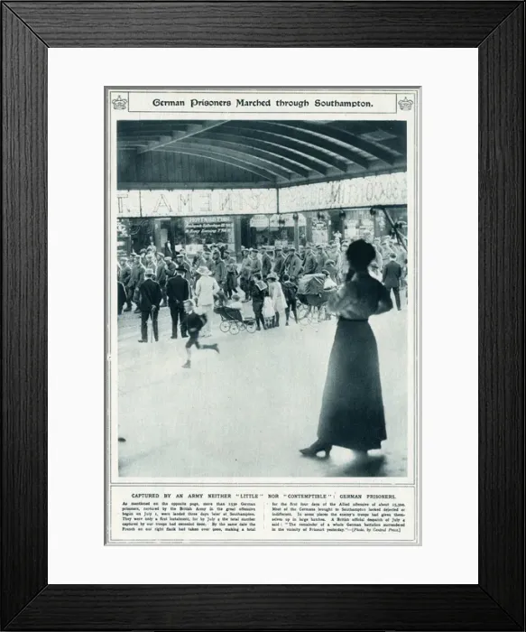 Framed Print : German prisoners marched through Southampton, WW1 Framed Print : German prisoners marched through Southampton, WW1