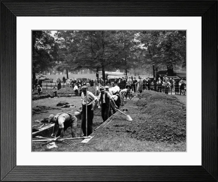 Framed Print : Digging A. R. P. shelters in Kensington Gardens, 1938 Framed Print : Digging A. R. P. shelters in Kensington Gardens, 1938