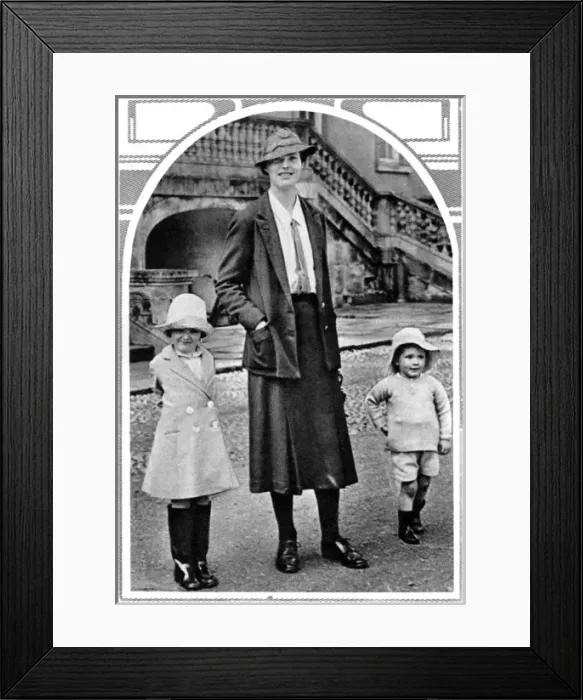 Framed Print : Lady Coventry with children