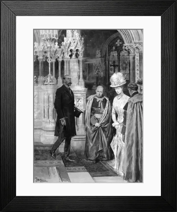 Framed Print : George V and Queen Mary with clergymen Framed Print : George V and Queen Mary with clergymen