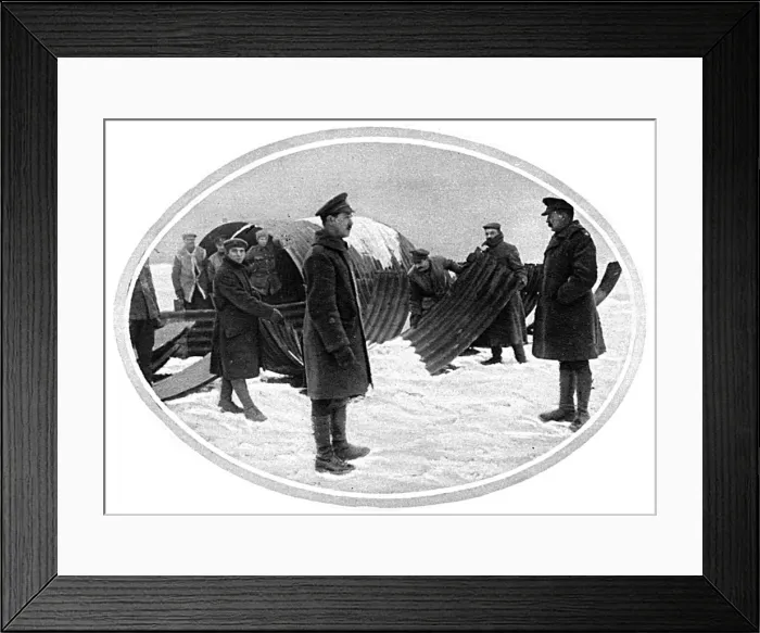 Framed Print : Erecting a Nissen hut in the snow, 1917 Framed Print : Erecting a Nissen hut in the snow, 1917